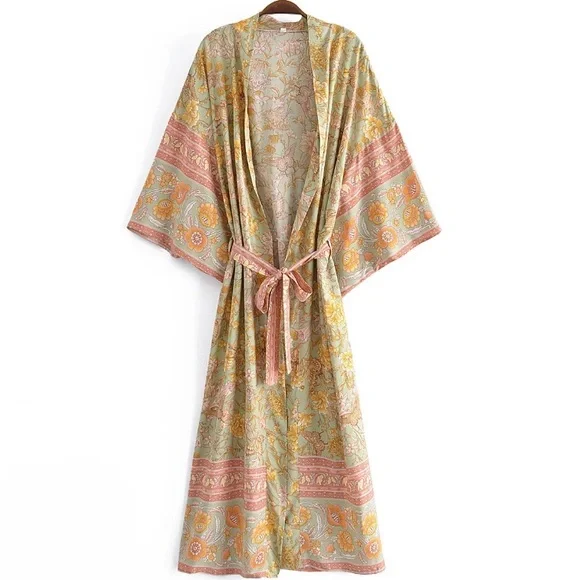 SOLD OUT Butterfly Fields Floral Pastel Casual Kimono Open Duster Wrap Coverup - Picture 2 of 11